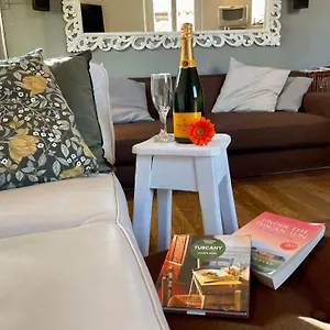 Romantic View Apartment